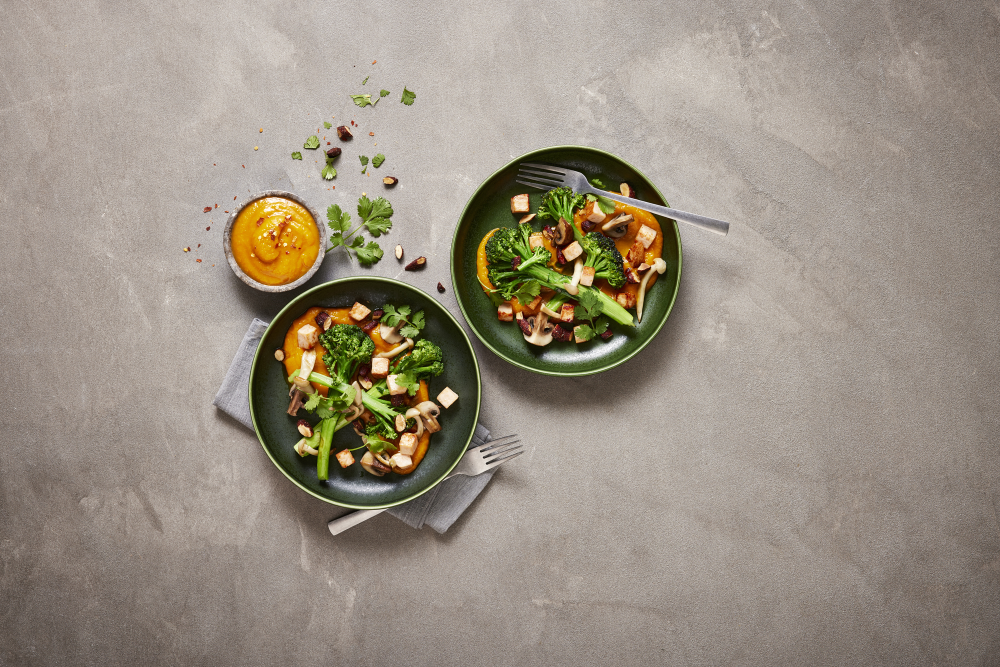 Thailandsk græskar creme med Kylling og lynstegt grønt